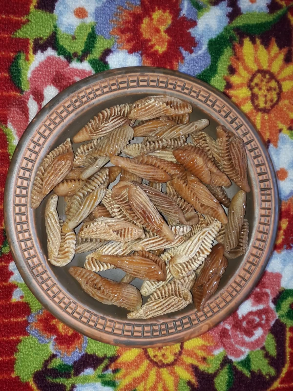 শামুক পিঠা-৫০০ গ্রাম ৩৫০৳ আর ১কেজি ৭০০৳